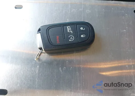 2016 Jeep Cherokee Latitude из США, поврежденный, VIN 1C4PJLCBXGW272976